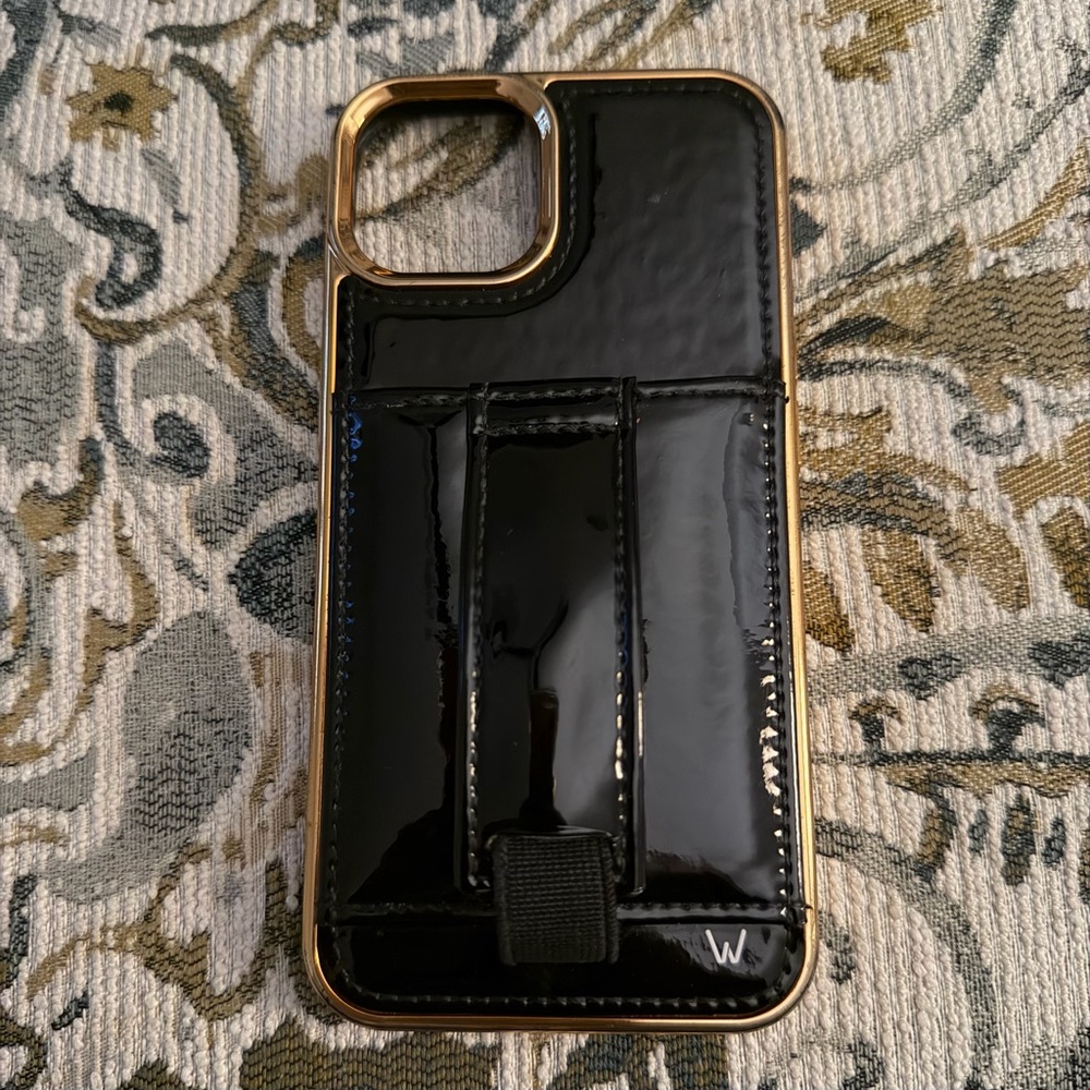 Walli iPhone 13 case